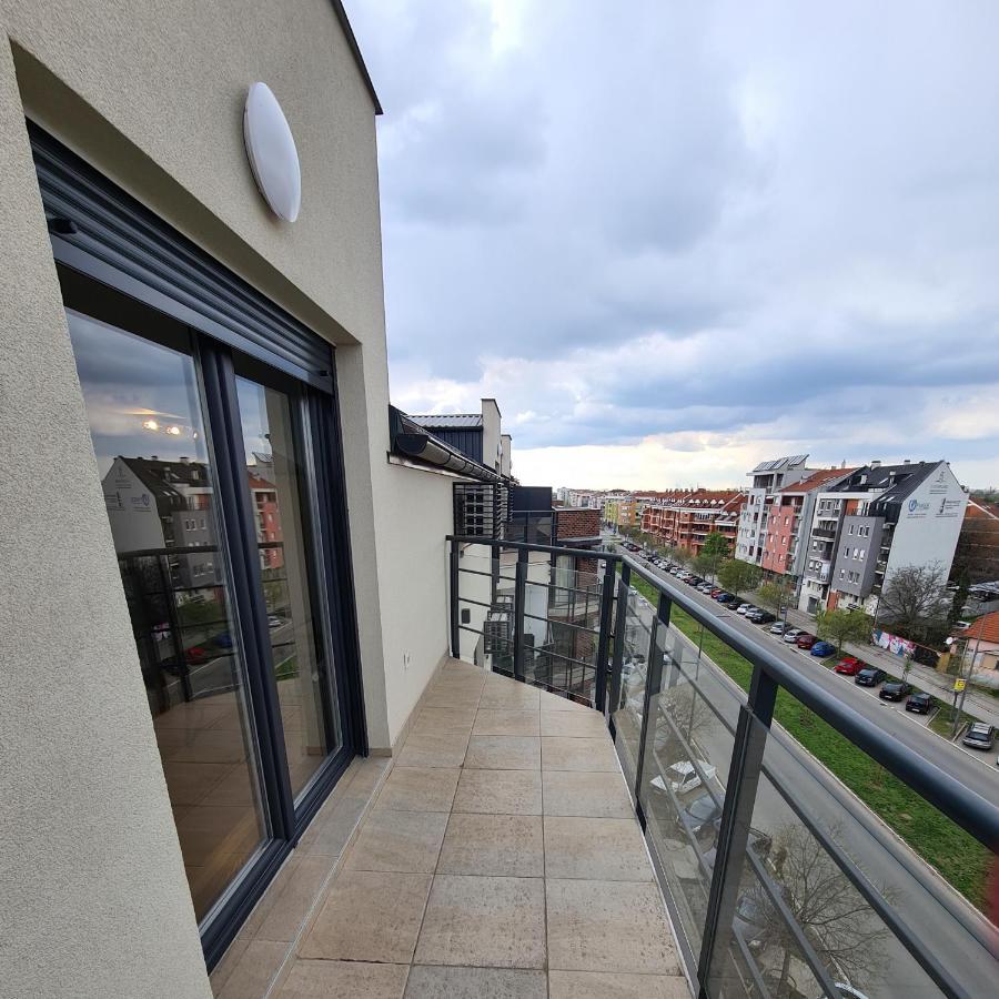 New Now Living Lägenhet Novi Sad Exteriör bild